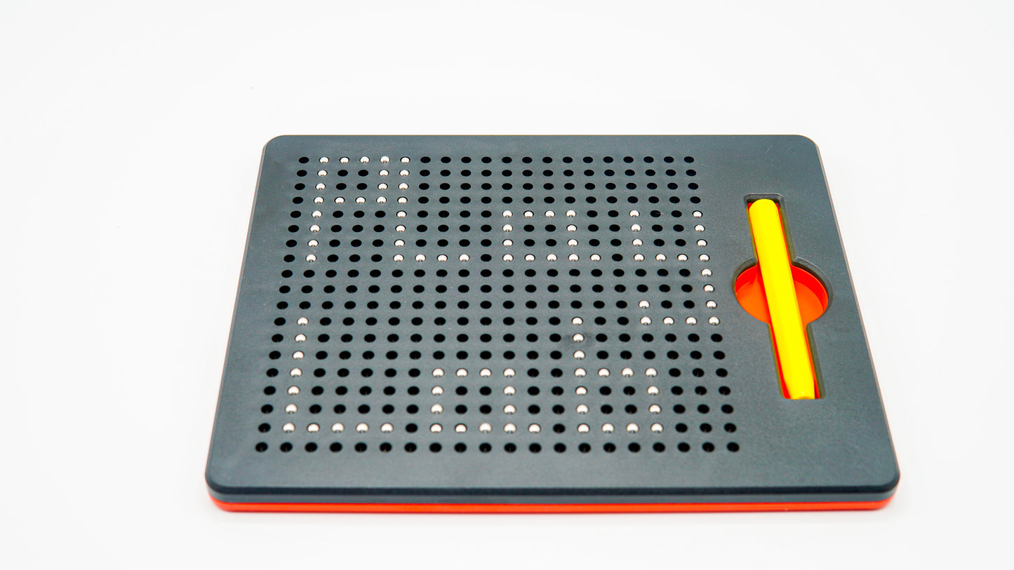Mag-pad - Magnetic drawing and writing by Play Lab